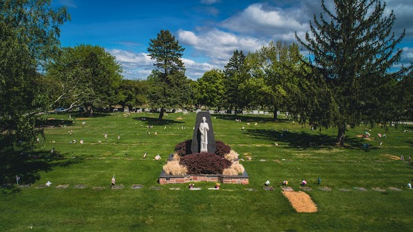Resurrection Cemetery grounds