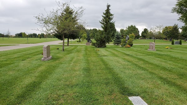 Resurrection Cemetery grounds