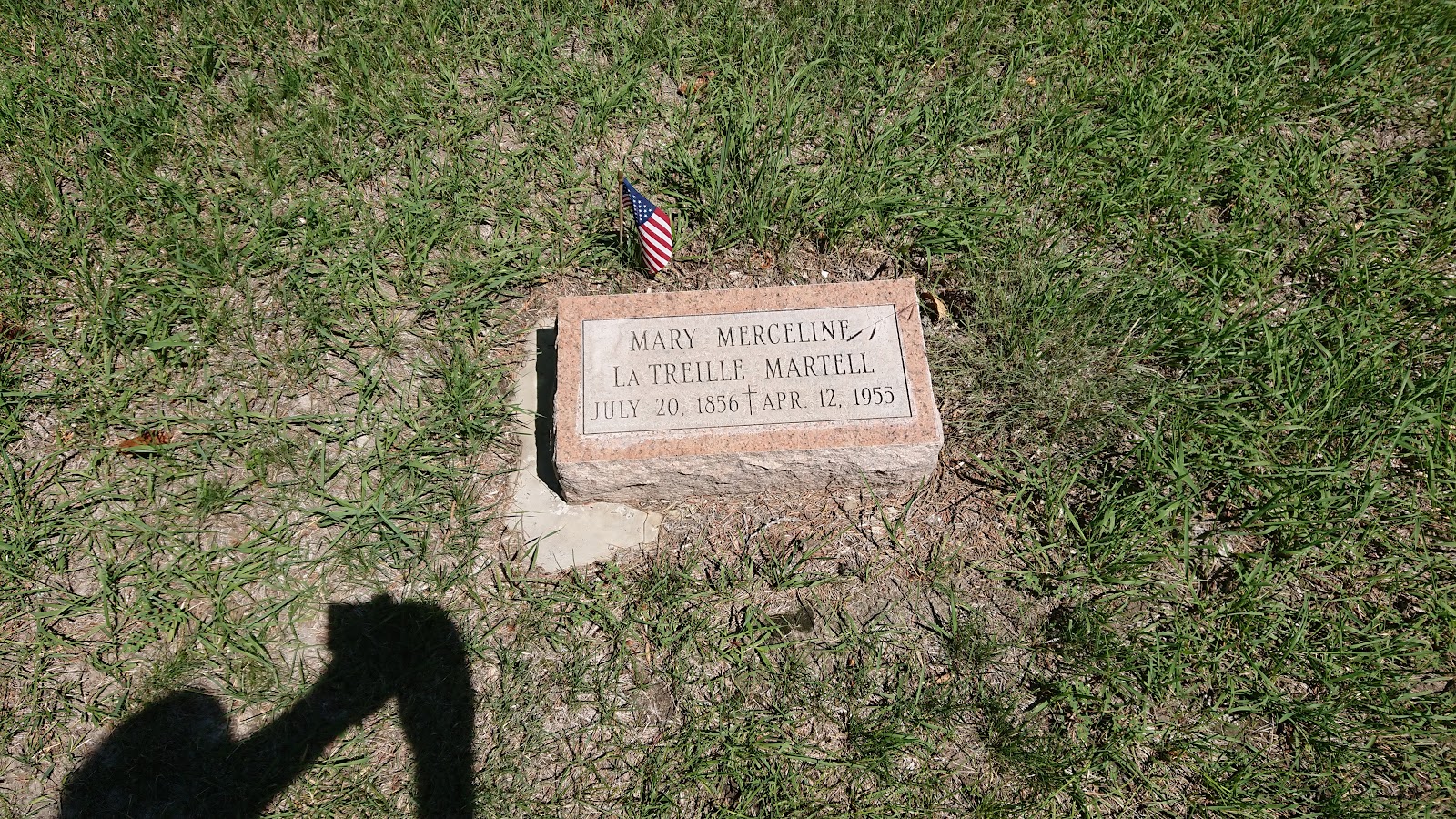 Resurrection Cemetery cemetery grounds and headstones
