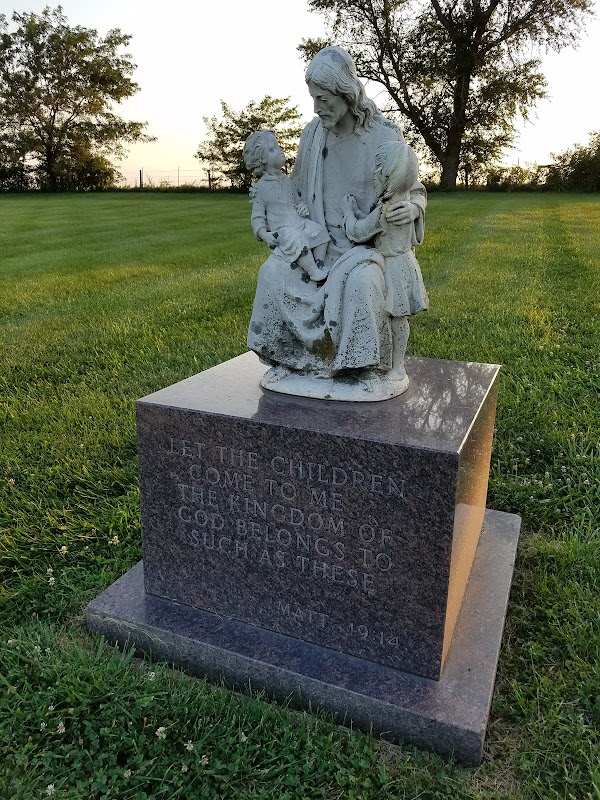 Resurrection Cemetery grounds