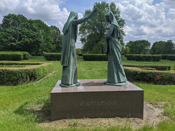Resurrection Cemetery grounds