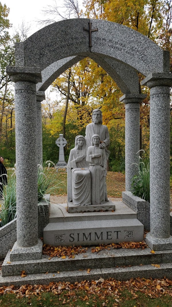 Resurrection Cemetery grounds