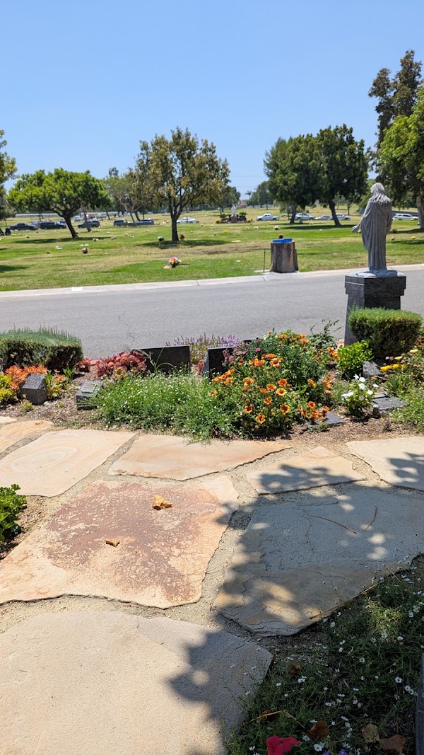 Resurrection Cemetery grounds