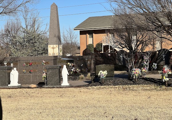 Resurrection Memorial Cemetery grounds