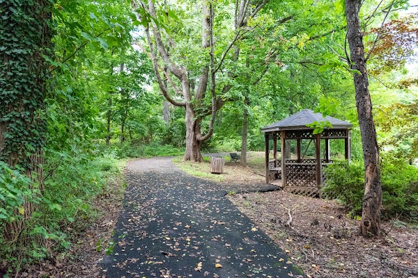 Reynolds Memorial Park grounds