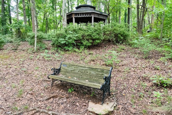Reynolds Memorial Park grounds