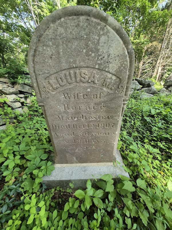 Rhode Island Historical cemetery #46 grounds