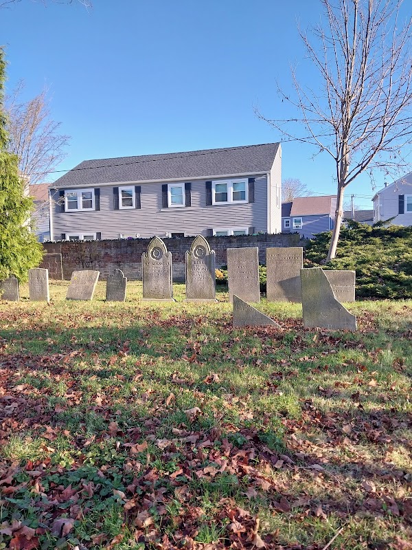 Rhode Island Historical Cemetery Newport #7 (Dr. John Clarke Cemetery) grounds