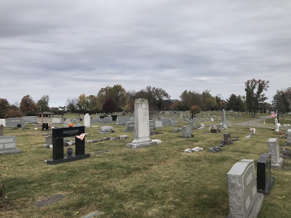 Richmond Cemetery grounds