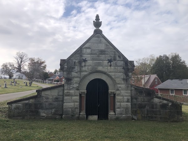 Richmond Cemetery grounds