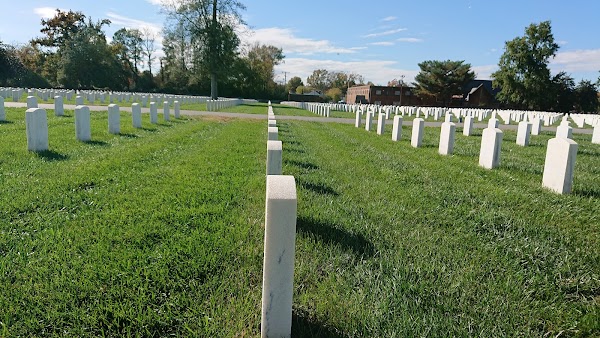 Richmond National Cemetery grounds