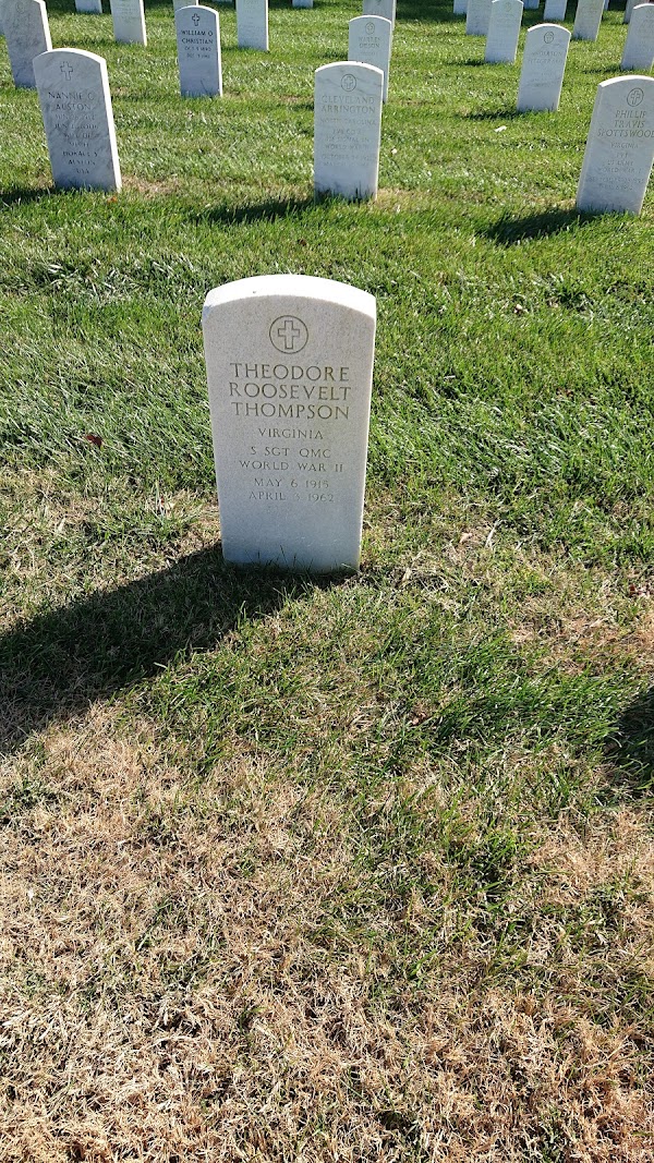 Richmond National Cemetery grounds