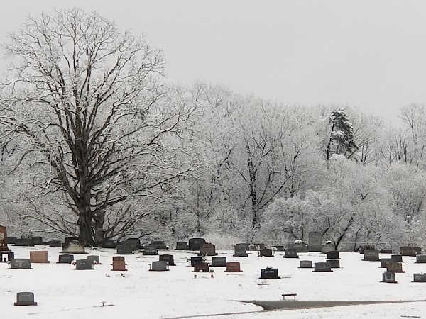 Ridgelawn Memorial Park grounds