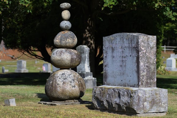 Riverbank Cemetery grounds