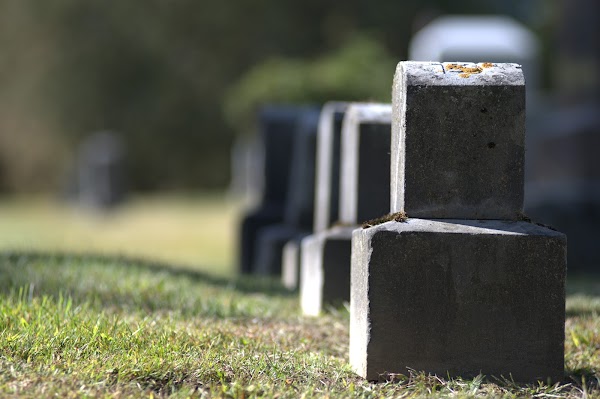 Riverbank Cemetery grounds