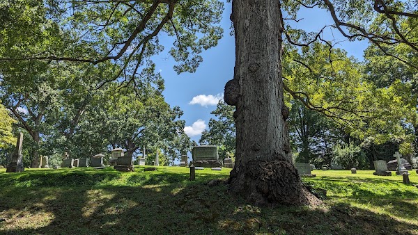 Riverside Cemetery grounds