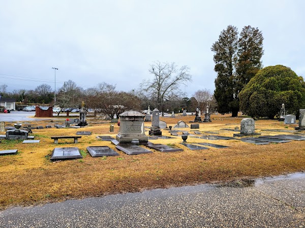 Riverside Cemetery & Conservancy grounds