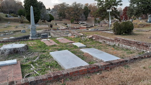Riverside Cemetery & Conservancy grounds