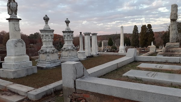 Riverside Cemetery & Conservancy grounds
