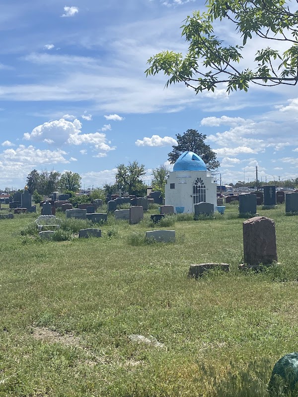Riverside Cemetery grounds