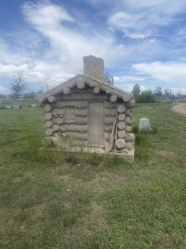 Riverside Cemetery grounds
