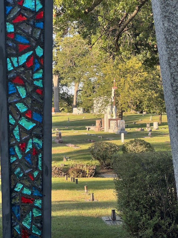 Riverside Cemetery grounds