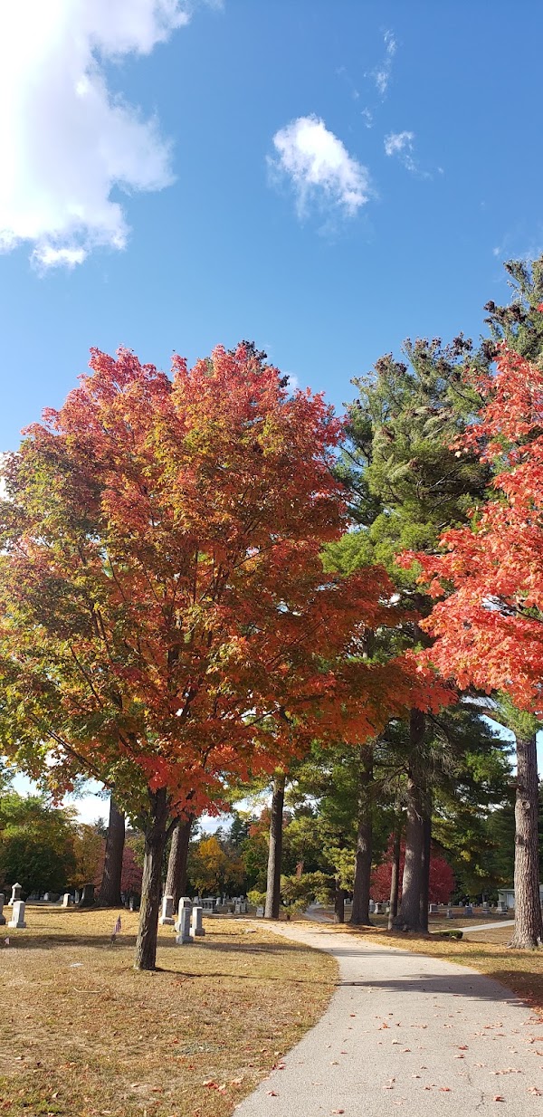 Riverside Cemetery grounds