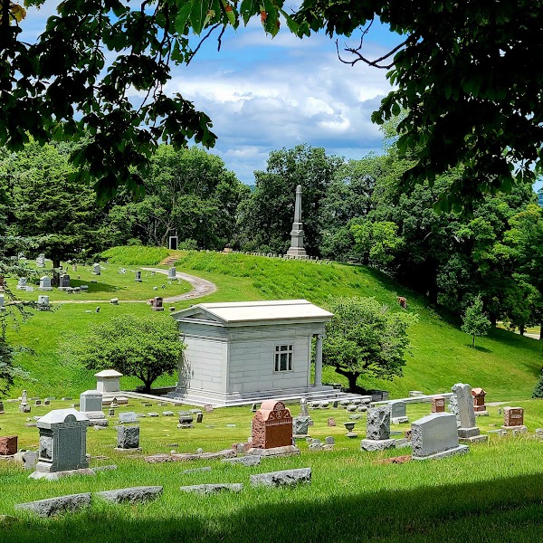 Riverside Cemetery grounds