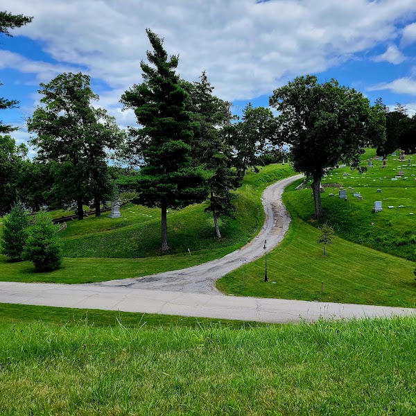 Riverside Cemetery grounds