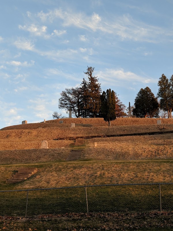 Riverside Cemetery grounds