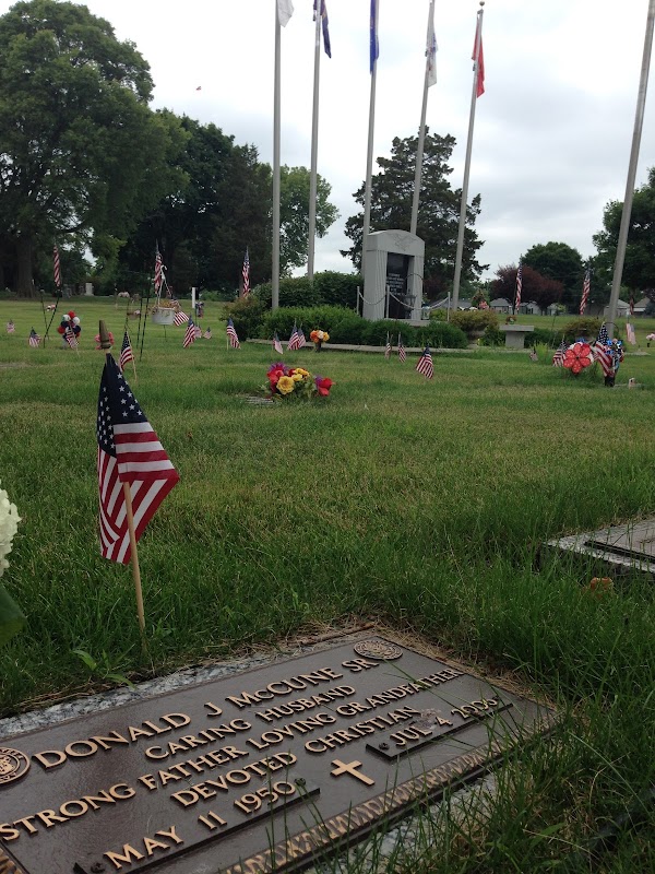 Riverside Cemetery grounds