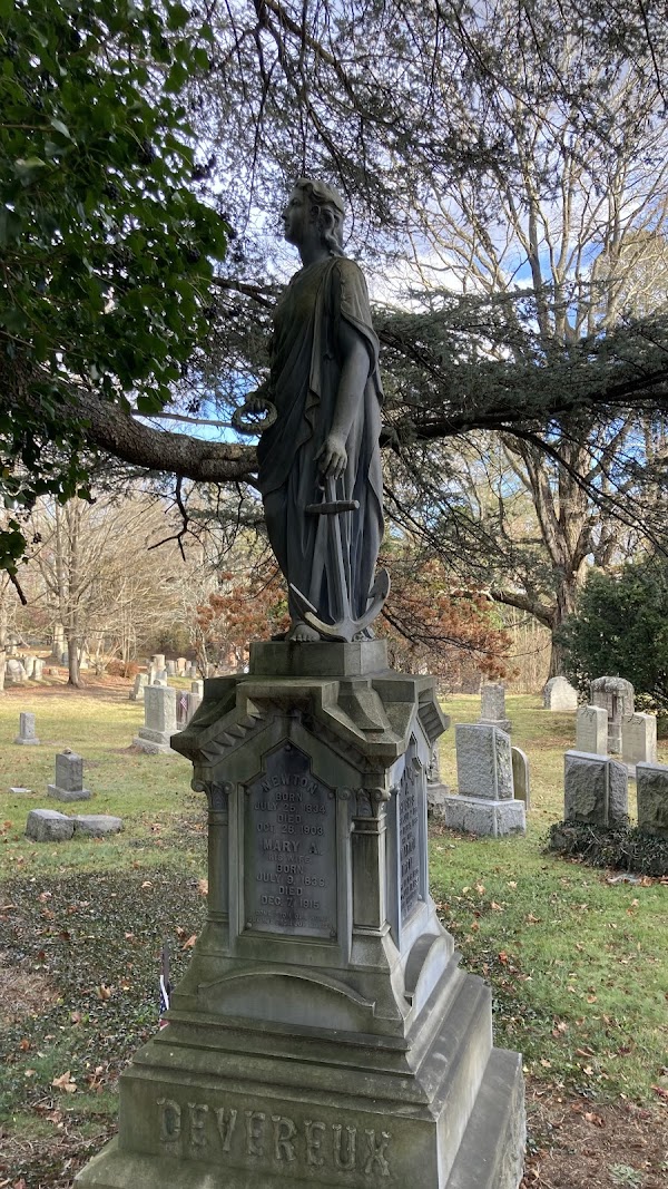 Riverside Cemetery grounds