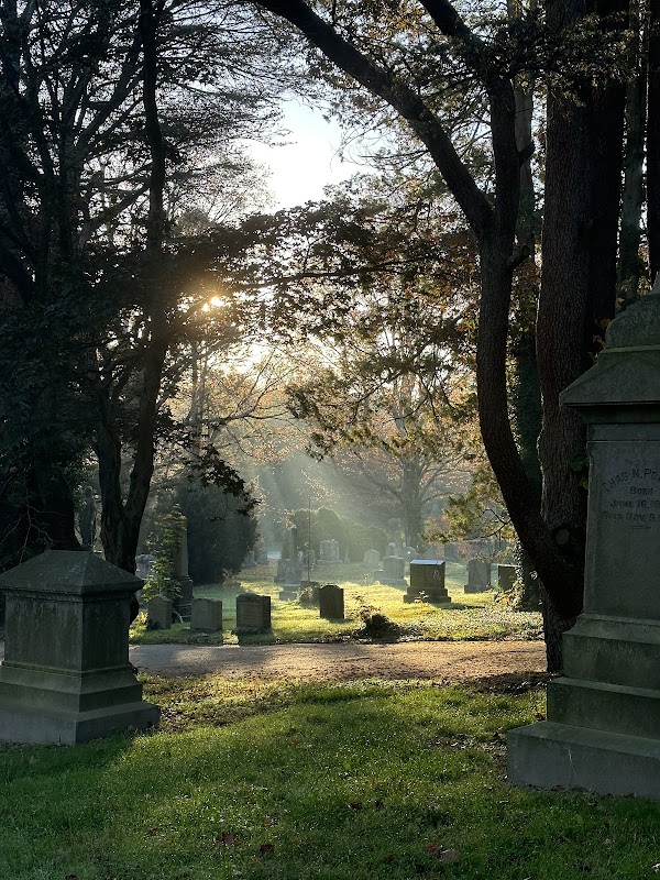 Riverside Cemetery grounds