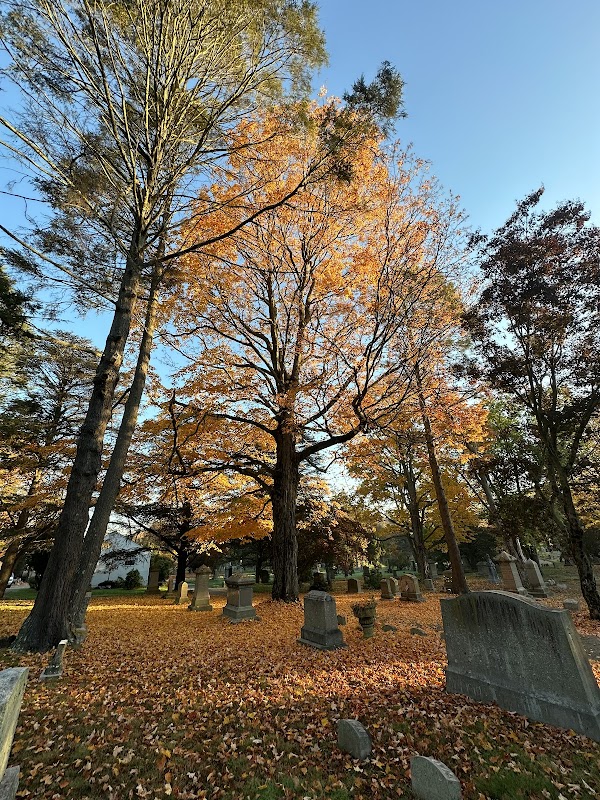 Riverside Cemetery grounds