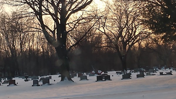 Riverside Cemetery grounds