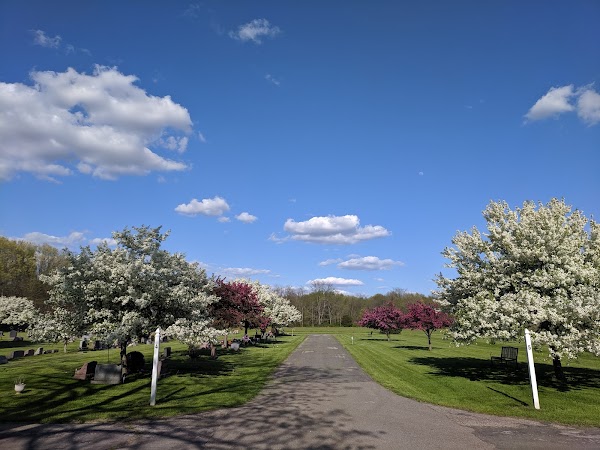 Riverside Cemetery grounds