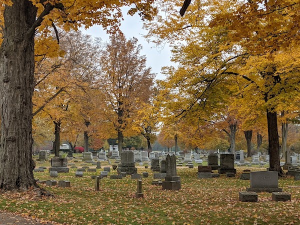 Riverside Cemetery grounds