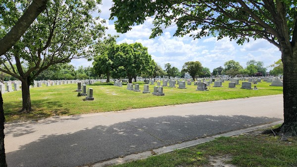 Riverside Memorial Park grounds