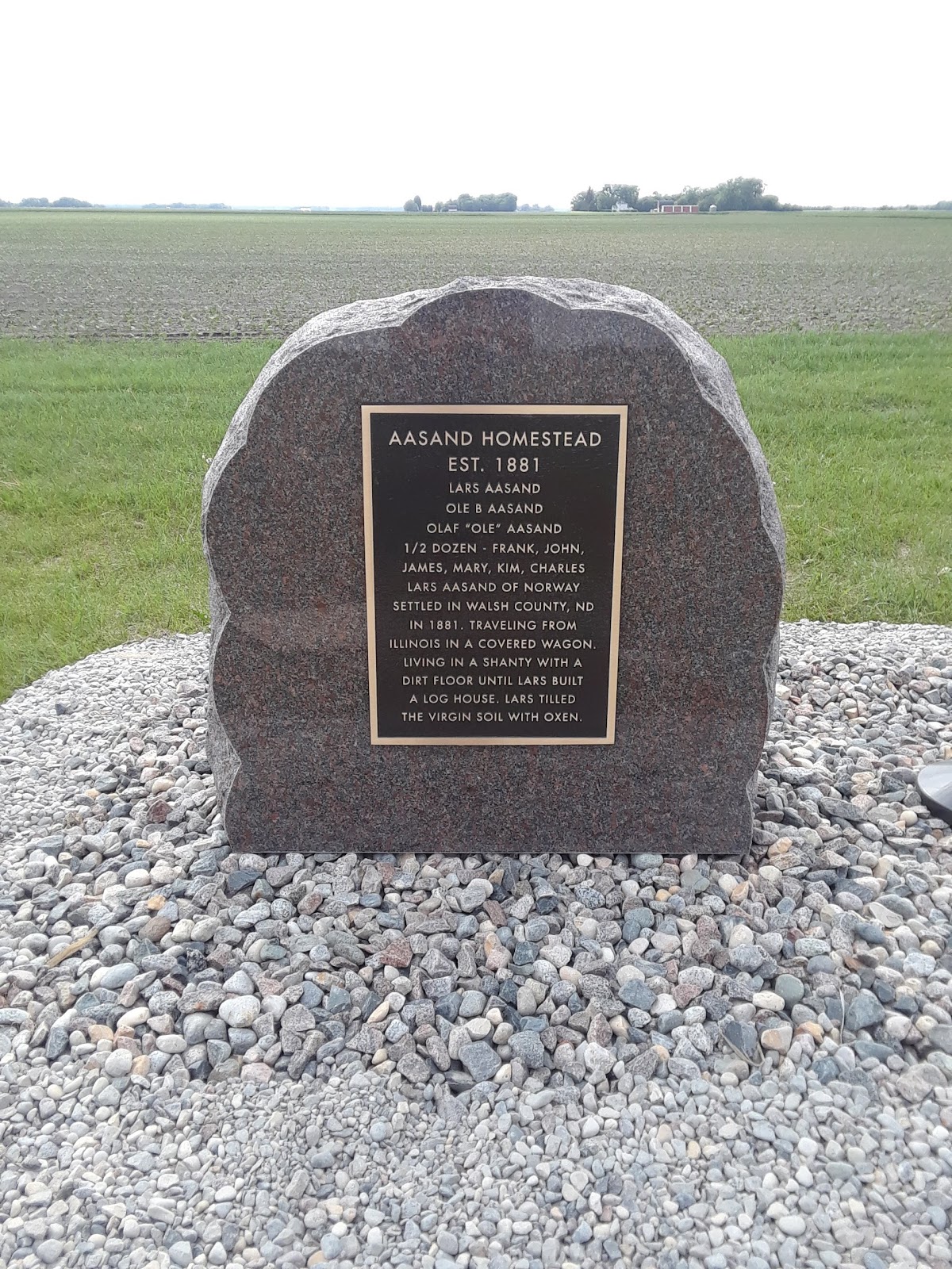Riverside Memorial headstone and grounds