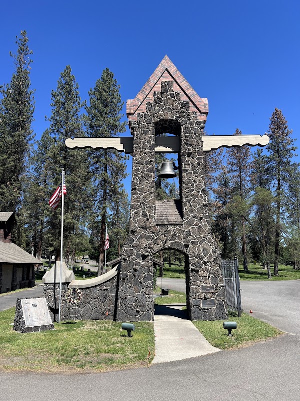 Riverside Memorial Park grounds