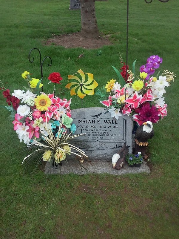 Riverview Cemetery grounds