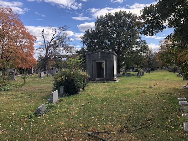 Riverview Cemetery grounds