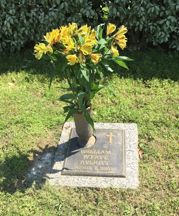 Riverwood Memorial Gardens grounds