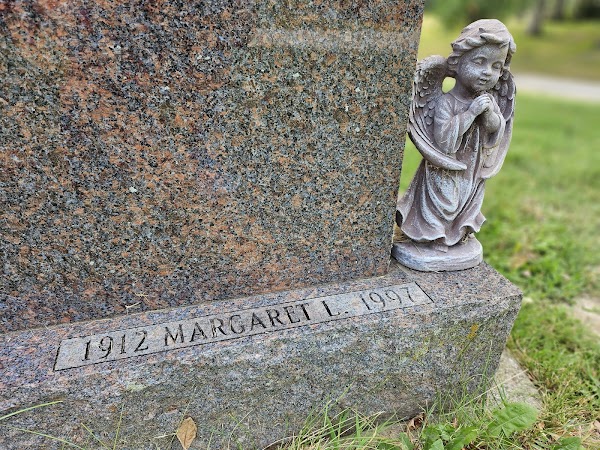 Rock Island Memorial Park Cemetery and Mausoleum grounds