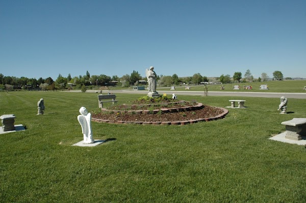 Rock Springs Municipal Cemetery grounds