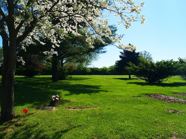 Rolling Green Memorial Park grounds