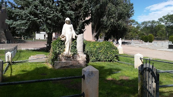 Rosario Cemetery grounds