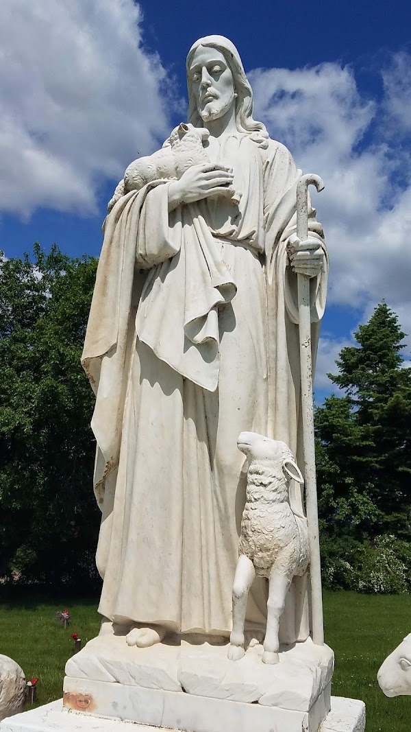 Rose Hill Memorial Gardens grounds