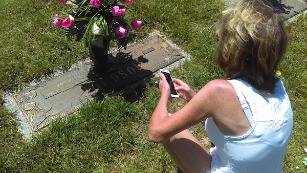 Rose Hill Memorial Gardens grounds