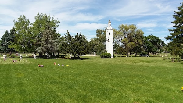 Rosedale Memorial Gardens grounds